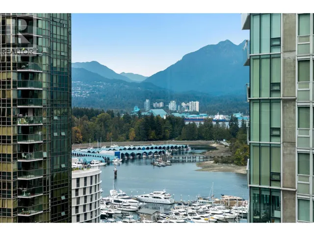 1702 1238 MELVILLE STREET, Vancouver, British Columbia V6E4N2
