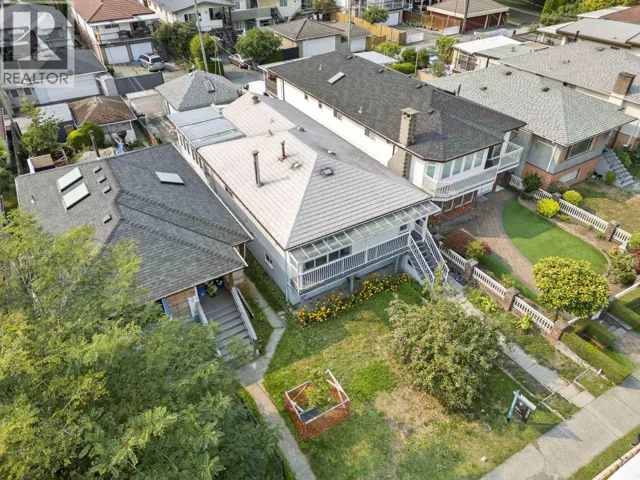 6777 KERR STREET, Vancouver, British Columbia V5S3C7