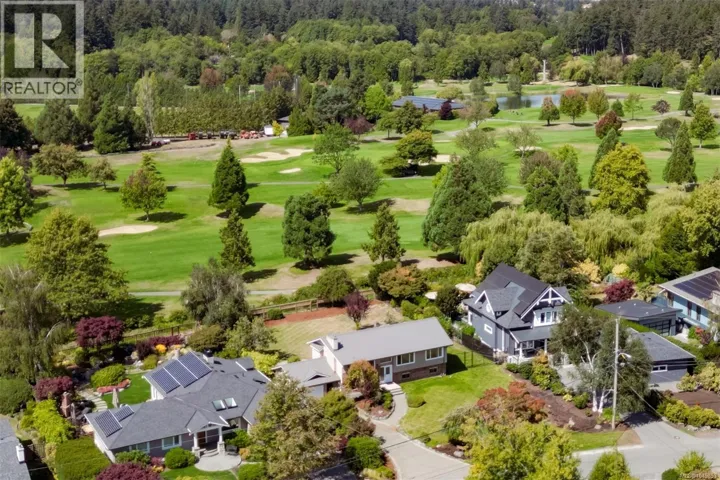 5348 Parker Ave, Saanich, British Columbia V8Y2M9