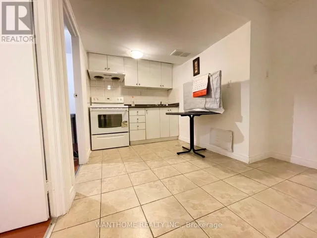 BSMT - 82 MARESFIELD DRIVE, Toronto (Milliken), Ontario M1V2W9