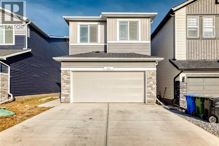 69 Amblehurst Way NW, Calgary, Alberta T3P2A2