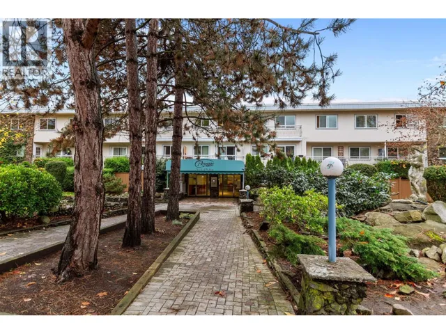 213 711 E 6TH AVENUE, Vancouver, British Columbia V5T1L7