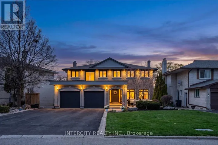 61 GOLFWOOD HEIGHTS, Toronto (Kingsview Village-The Westway), Ontario M9P3L8