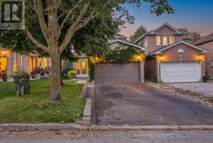 408 FLANAGAN COURT, Newmarket (Summerhill Estates), Ontario L3X2E9