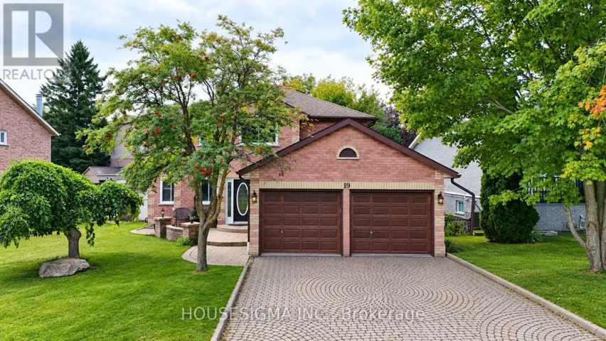 19 MAGANI AVENUE, Bradford West Gwillimbury (Bradford), Ontario L3Z2S8