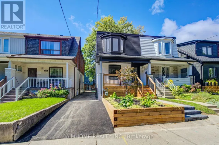 110 BASTEDO AVENUE, Toronto (Woodbine Corridor), Ontario M4C3N1