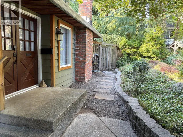 254 Fawn Rd, Campbell River, British Columbia V9W5L7