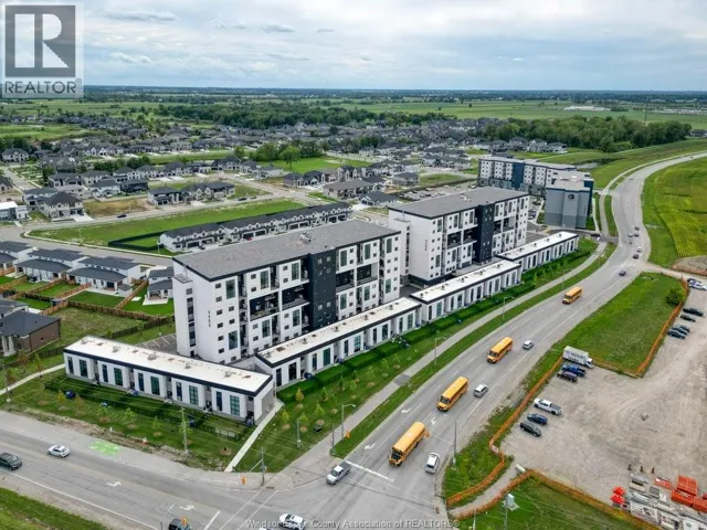 4300 LAURIER PARKWAY Unit# 215, LaSalle, Ontario N9H0R1