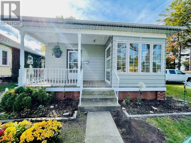 80 LAKEPORT ROAD, St. Catharines (Port Dalhousie), Ontario L2N4P8
