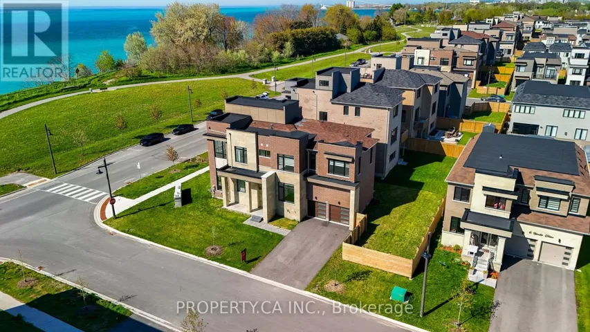2 YACHT DRIVE, Clarington (Bowmanville), Ontario L1C4A9