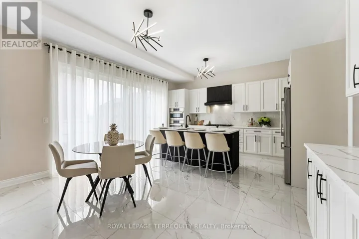 7 BALLANVIEW COURT, Whitchurch-Stouffville (Ballantrae), Ontario L4A4W9