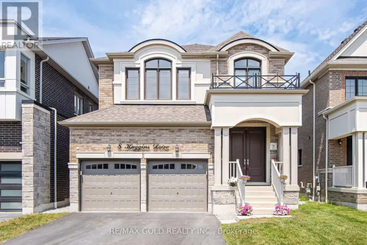 8 HUGGINS DRIVE, Whitby, Ontario L1P0N4