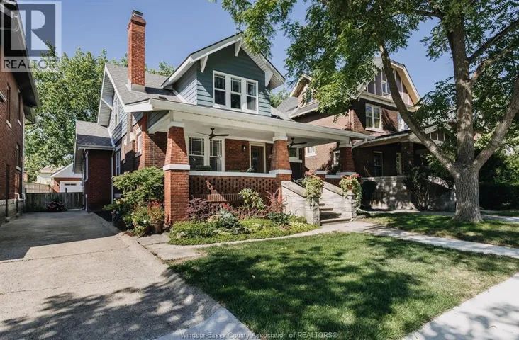 157 MCEWAN, Windsor, Ontario N9B2E3
