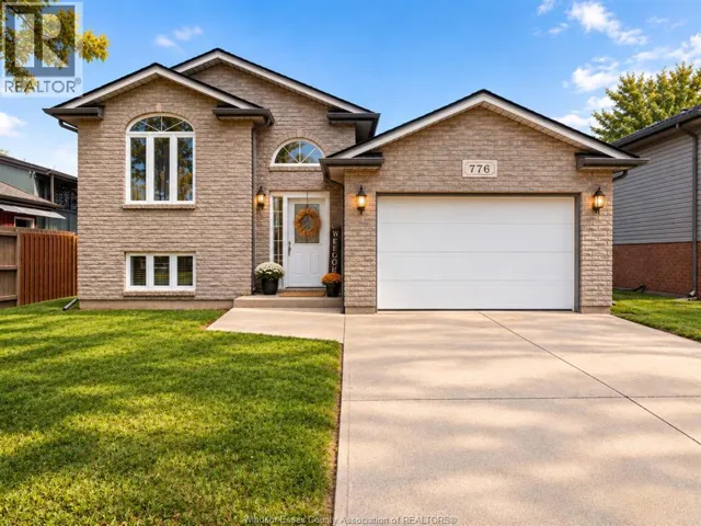 776 DYNASTY STREET, Windsor, Ontario N9G2W2