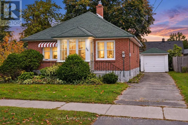 466 EDISON AVENUE, Peterborough (Otonabee Ward 1), Ontario K9J4G3