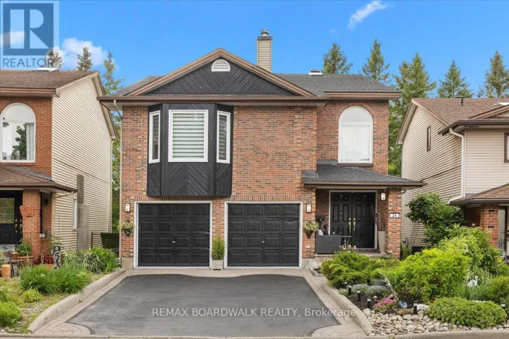 24 HACKETT STREET, Ottawa, Ontario K1V0P7