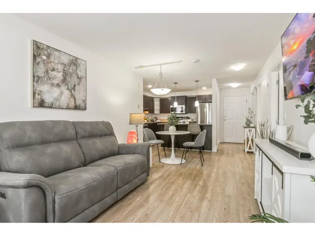 209 5454 198 STREET, Langley, British Columbia V3A1G2