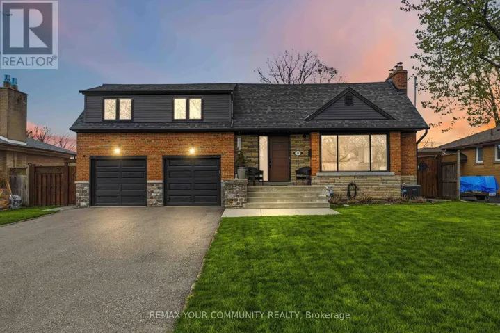 34 WALWYN AVENUE, Toronto (Humberlea-Pelmo Park), Ontario M9N3H5