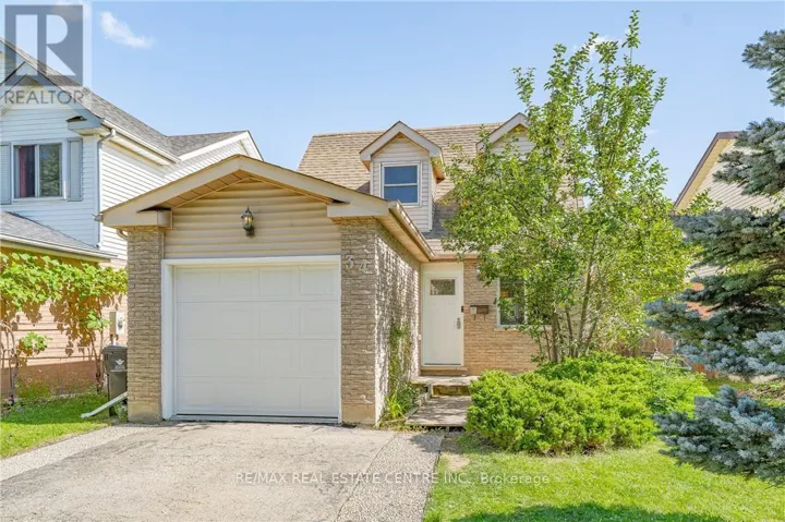 34 CAMROSE COURT, Kitchener, Ontario N2M5J5