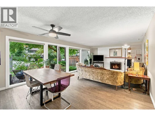1063 HERITAGE BOULEVARD, North Vancouver, British Columbia V7J3G7