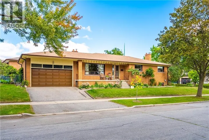 4 DUNREO Drive, Toronto, Ontario M3L2E9