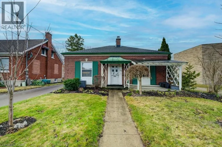 139 STIRLING Avenue S, Kitchener, Ontario N2G3N8