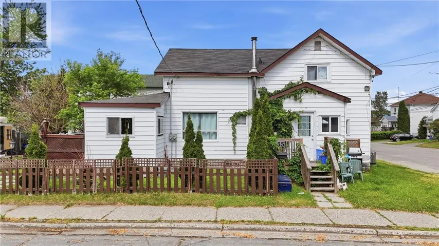 435 CLINTON Avenue, Sudbury, Ontario P3B2S2