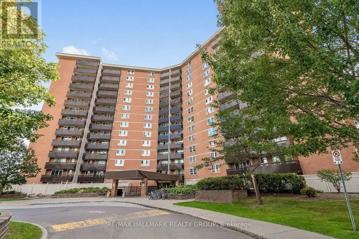 705 - 2000 JASMINE CRESCENT, Ottawa, Ontario K1J8K4