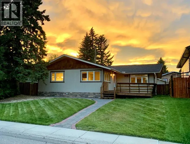 23 Brown Crescent NW, Calgary, Alberta T2L1N4