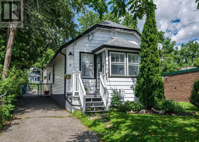 8 DUNN AVENUE, Orillia, Ontario L3V2N9