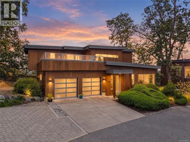 810 Rainbow Ridge Lane, Saanich, British Columbia V8X0A6
