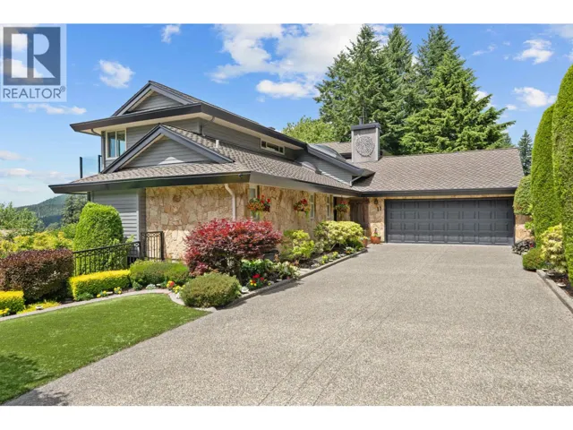 11 ELSDON BAY, Port Moody, British Columbia V3H3Z2