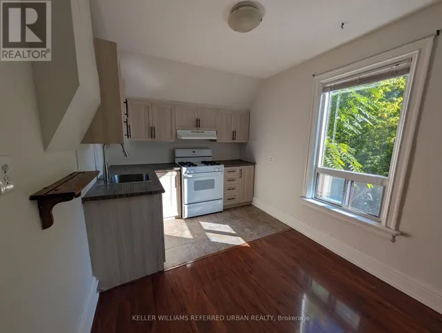 UPPER - 591 JANE STREET, Toronto (Runnymede-Bloor West Village), Ontario M6S4A3