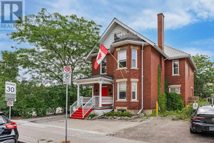 15 CORK STREET E, Guelph (Downtown), Ontario N1H2W7