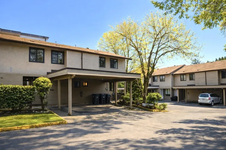 55 9955 140 STREET, Surrey, British Columbia V3T4M4