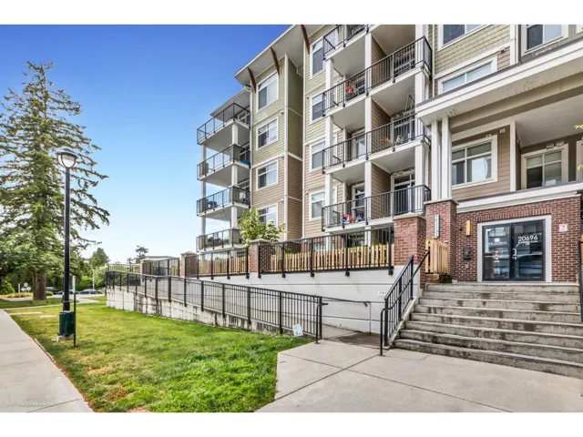317 20696 EASTLEIGH CRESCENT, Langley, British Columbia V3A0M3