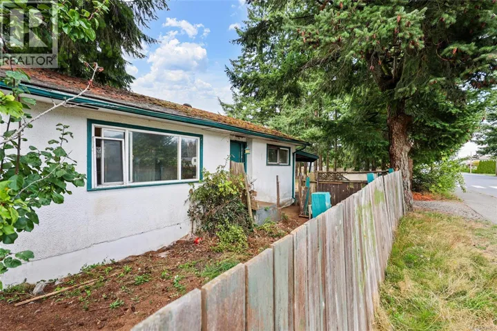 224 Westgate Rd, Campbell River, British Columbia V9W1R6