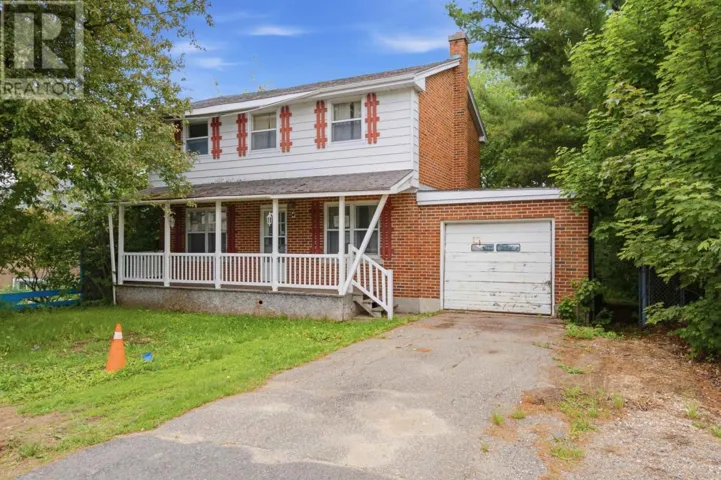 4 MacFarlane RD, Elliot Lake, Ontario P5A1L1