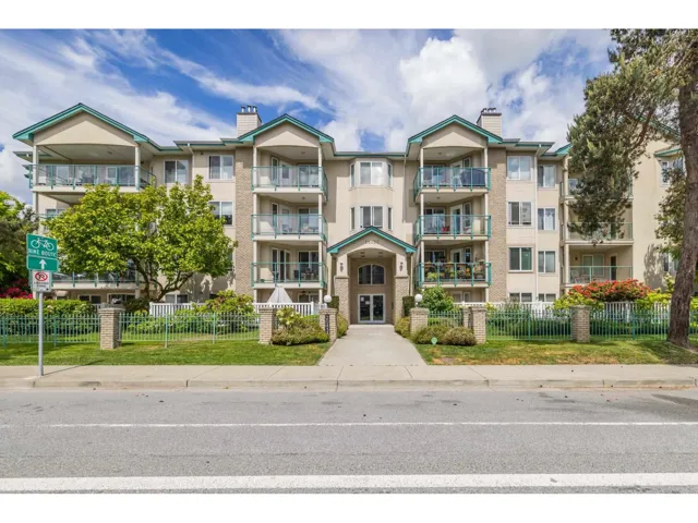 104 20433 53 AVENUE, Langley, British Columbia V3A7A6