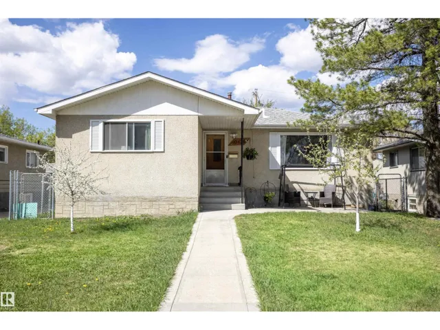 10428 68 AV NW, Edmonton, Alberta T6H2A9