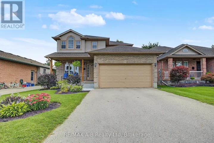 15 COOK CRESCENT, St. Thomas, Ontario N5R6J3