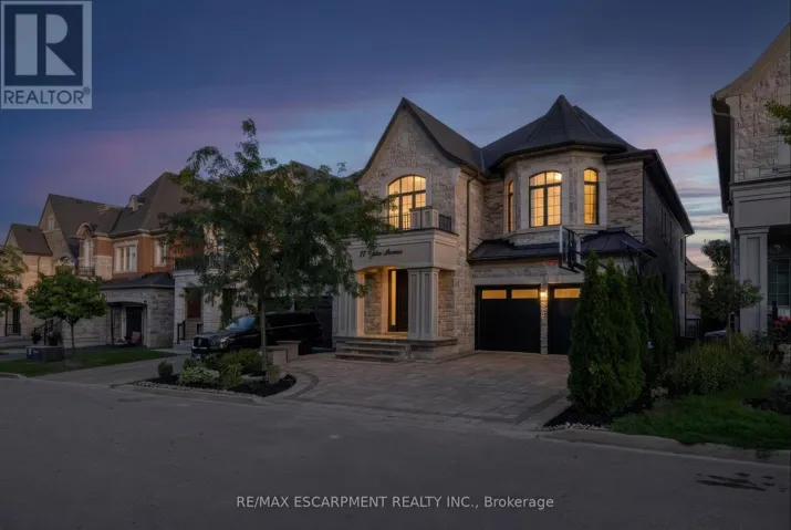 17 YATES AVENUE, Vaughan (Patterson), Ontario L6A4X3