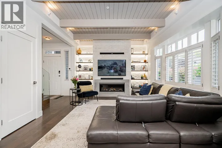 3328 W 7TH AVENUE, Vancouver, British Columbia V6R1V8