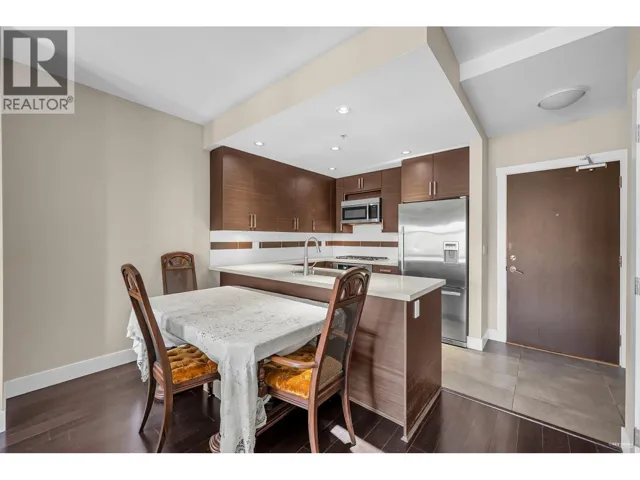 301 4710 HASTINGS STREET, Burnaby, British Columbia V5C2K7