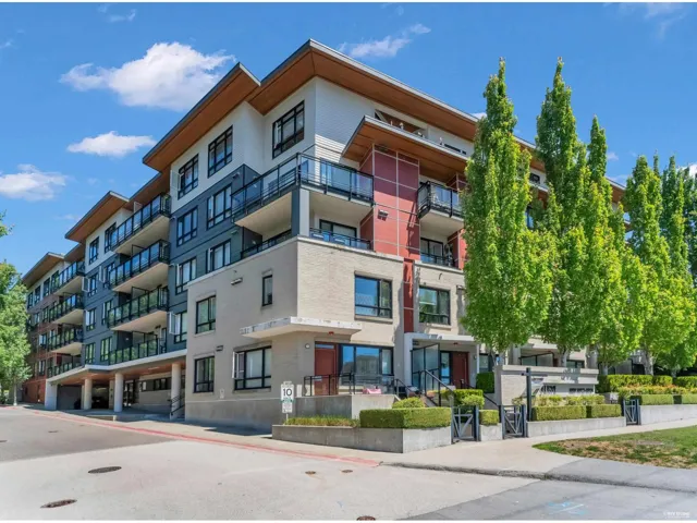 408 13931 FRASER HIGHWAY, Surrey, British Columbia V3T4E6