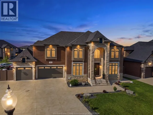 30 AUGUSTUS COURT, LaSalle, Ontario N9H0G6