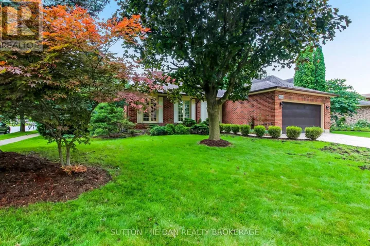 1624 HASTINGS DRIVE, London North (North B), Ontario N5X3E1