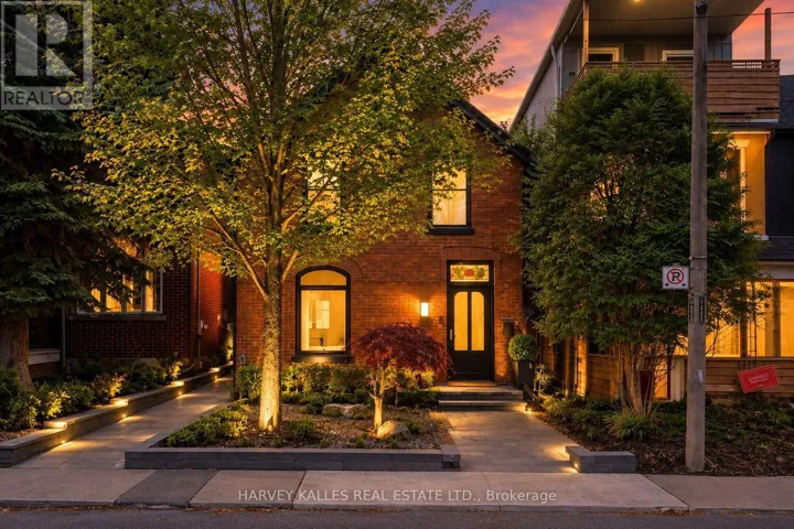 239 BORDEN STREET, Toronto (University), Ontario M5S2N5