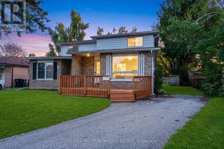 33B COLLEGE CRESCENT, Barrie (Grove East), Ontario L4M2W4