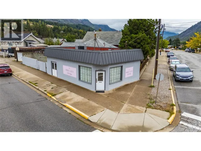 1701 Third Avenue, Trail, British Columbia V1R1R1